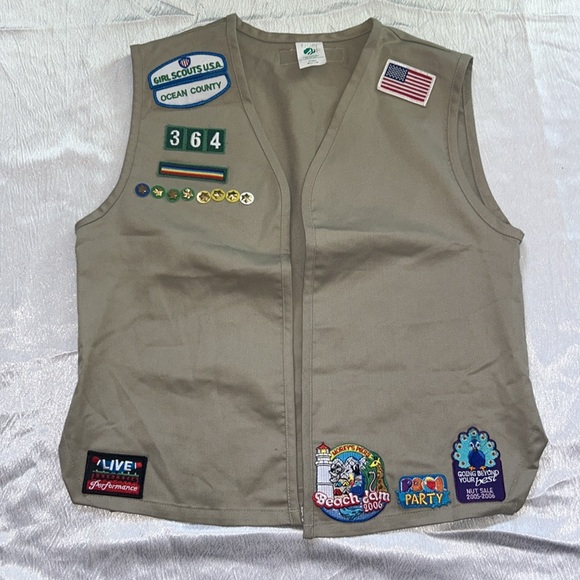 UNIQUE PIECE Vest women size medium patches - Picture 4 of 8
